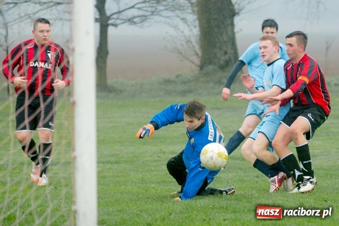 Zdjęcie w galerii na portalu naszraciborz.pl: Zawada Książęca lepsza od Bieńkowic. Gospodarze poddali mecz wiadomości z regionu