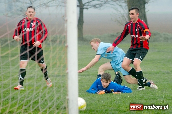 Zdjęcie w galerii na portalu naszraciborz.pl: Zawada Książęca lepsza od Bieńkowic. Gospodarze poddali mecz wiadomości z regionu