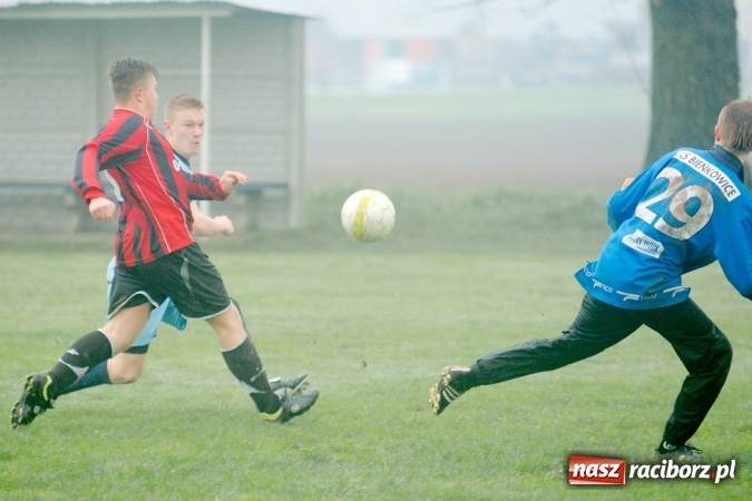 Zdjęcie w galerii na portalu naszraciborz.pl: Zawada Książęca lepsza od Bieńkowic. Gospodarze poddali mecz wiadomości z regionu
