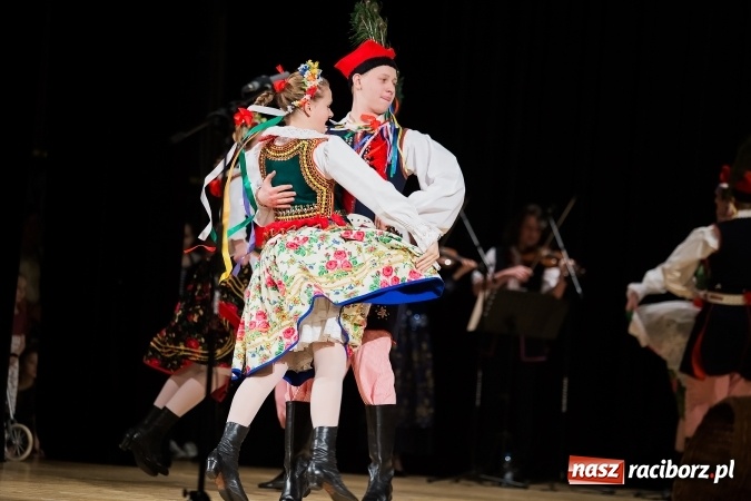 Zdjęcie w galerii na portalu naszraciborz.pl: Źródło tańcuje dla chorego Michałka wiadomości z regionu