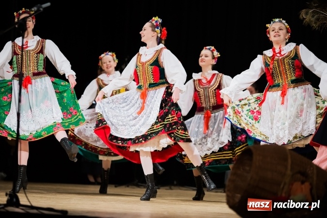 Zdjęcie w galerii na portalu naszraciborz.pl: Źródło tańcuje dla chorego Michałka wiadomości z regionu