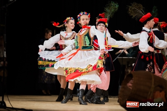 Zdjęcie w galerii na portalu naszraciborz.pl: Źródło tańcuje dla chorego Michałka wiadomości z regionu