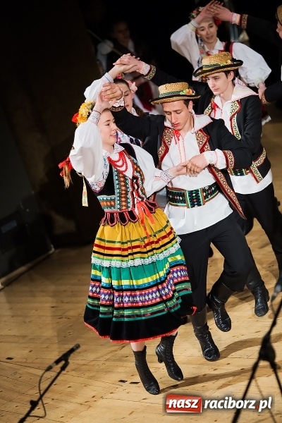 Zdjęcie w galerii na portalu naszraciborz.pl: Źródło tańcuje dla chorego Michałka wiadomości z regionu