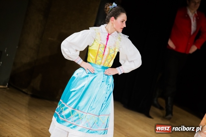 Zdjęcie w galerii na portalu naszraciborz.pl: Źródło tańcuje dla chorego Michałka wiadomości z regionu