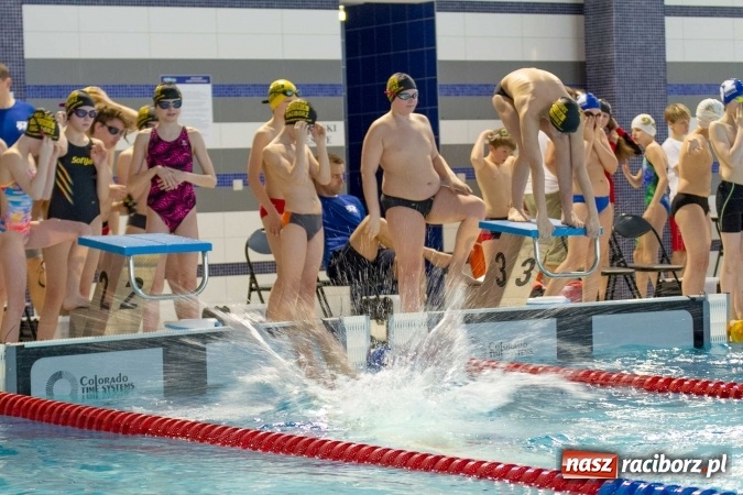 Zdjęcie w galerii na portalu naszraciborz.pl: Mistrzostwa Szkół Sportowych w pływaniu - FOTOREPORTAŻ wiadomości z regionu