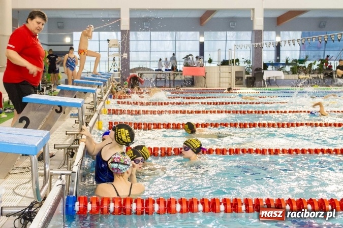 Zdjęcie w galerii na portalu naszraciborz.pl: Mistrzostwa Szkół Sportowych w pływaniu - FOTOREPORTAŻ wiadomości z regionu