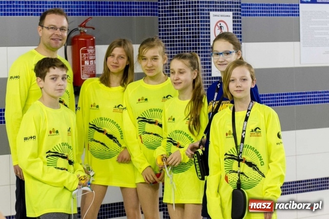 Zdjęcie w galerii na portalu naszraciborz.pl: Mistrzostwa Szkół Sportowych w pływaniu - FOTOREPORTAŻ wiadomości z regionu