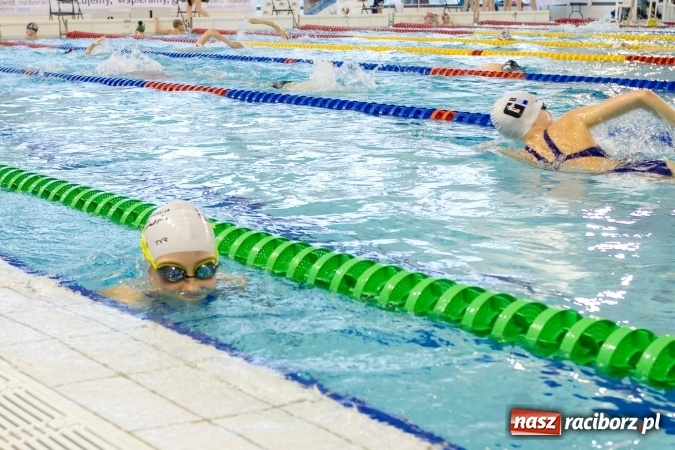 Zdjęcie w galerii na portalu naszraciborz.pl: Mistrzostwa Szkół Sportowych w pływaniu - FOTOREPORTAŻ wiadomości z regionu