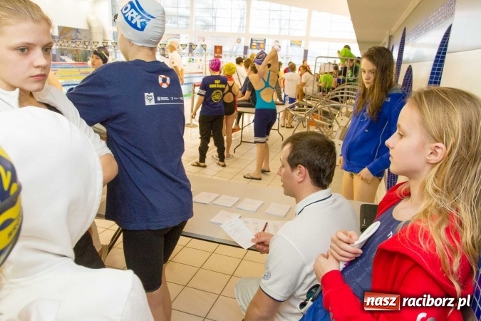 Zdjęcie w galerii na portalu naszraciborz.pl: Mistrzostwa Szkół Sportowych w pływaniu - FOTOREPORTAŻ wiadomości z regionu