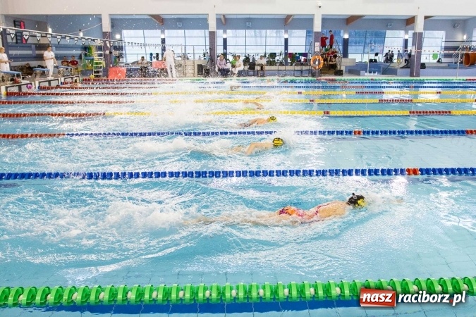 Zdjęcie w galerii na portalu naszraciborz.pl: Mistrzostwa Szkół Sportowych w pływaniu - FOTOREPORTAŻ wiadomości z regionu