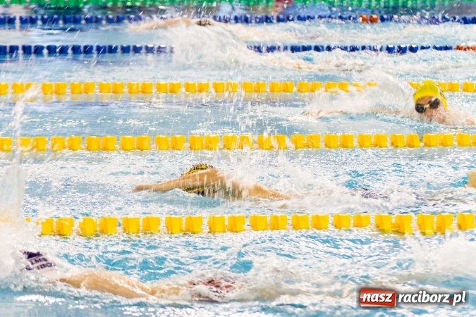 Zdjęcie w galerii na portalu naszraciborz.pl: Mistrzostwa Szkół Sportowych w pływaniu - FOTOREPORTAŻ wiadomości z regionu
