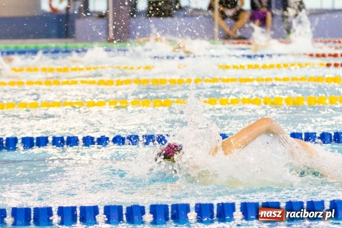 Zdjęcie w galerii na portalu naszraciborz.pl: Mistrzostwa Szkół Sportowych w pływaniu - FOTOREPORTAŻ wiadomości z regionu