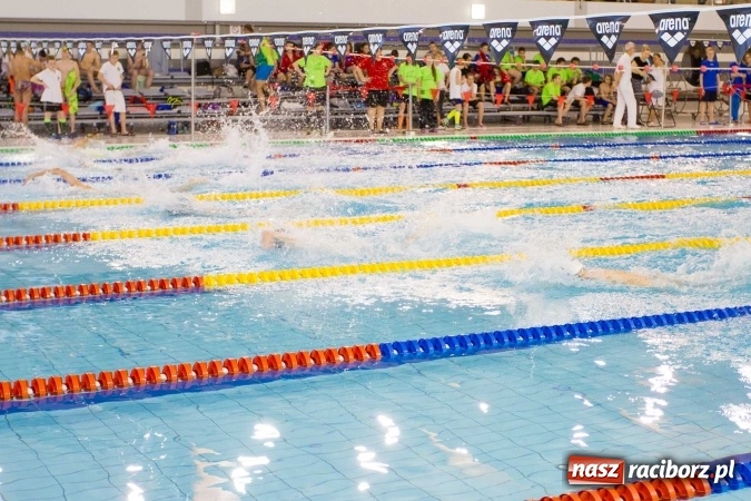 Zdjęcie w galerii na portalu naszraciborz.pl: Mistrzostwa Szkół Sportowych w pływaniu - FOTOREPORTAŻ wiadomości z regionu