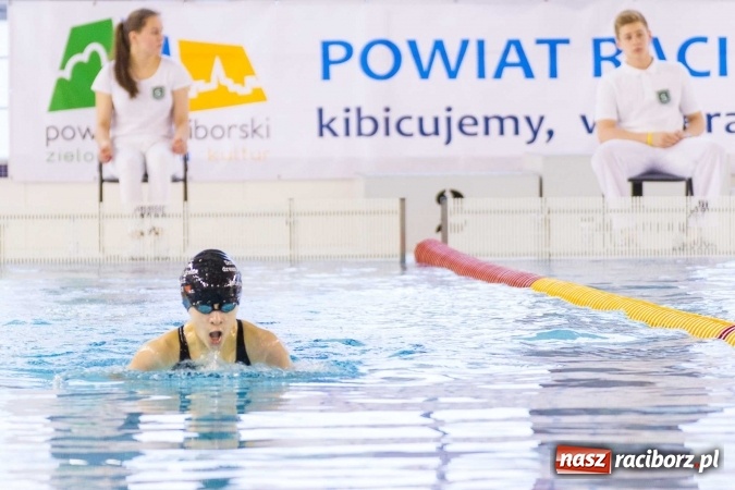 Zdjęcie w galerii na portalu naszraciborz.pl: Mistrzostwa Szkół Sportowych w pływaniu - FOTOREPORTAŻ wiadomości z regionu