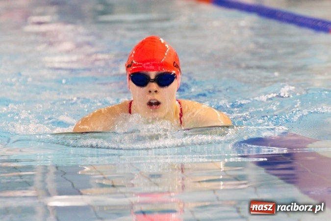 Zdjęcie w galerii na portalu naszraciborz.pl: Mistrzostwa Szkół Sportowych w pływaniu - FOTOREPORTAŻ wiadomości z regionu