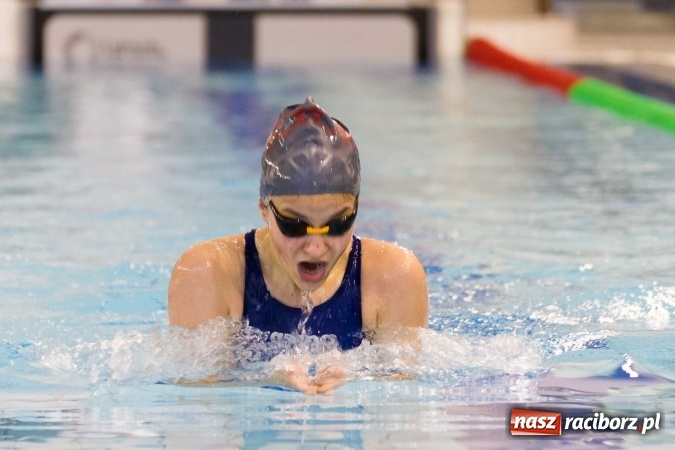 Zdjęcie w galerii na portalu naszraciborz.pl: Mistrzostwa Szkół Sportowych w pływaniu - FOTOREPORTAŻ wiadomości z regionu