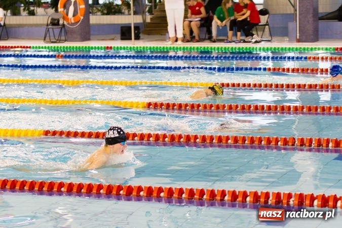 Zdjęcie w galerii na portalu naszraciborz.pl: Mistrzostwa Szkół Sportowych w pływaniu - FOTOREPORTAŻ wiadomości z regionu