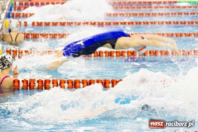 Zdjęcie w galerii na portalu naszraciborz.pl: Mistrzostwa Szkół Sportowych w pływaniu - FOTOREPORTAŻ wiadomości z regionu