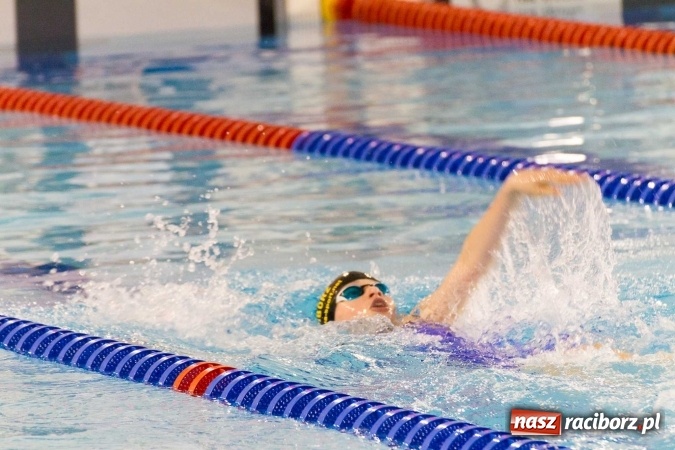 Zdjęcie w galerii na portalu naszraciborz.pl: Mistrzostwa Szkół Sportowych w pływaniu - FOTOREPORTAŻ wiadomości z regionu