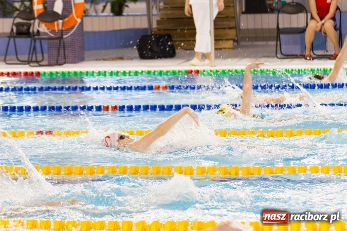Zdjęcie w galerii na portalu naszraciborz.pl: Mistrzostwa Szkół Sportowych w pływaniu - FOTOREPORTAŻ wiadomości z regionu