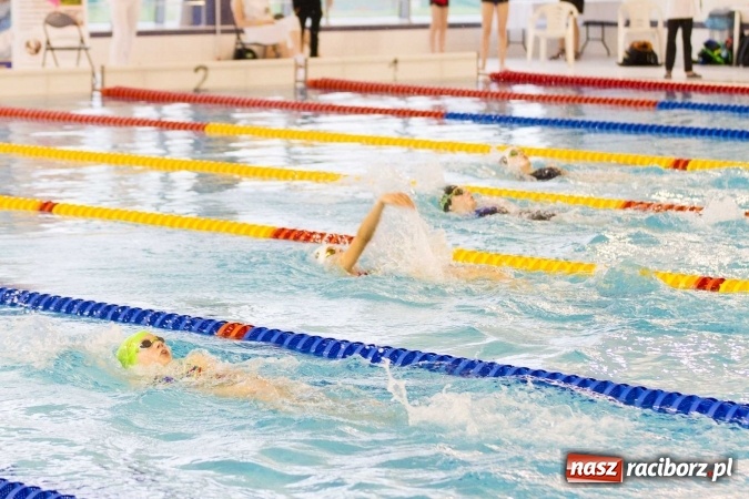 Zdjęcie w galerii na portalu naszraciborz.pl: Mistrzostwa Szkół Sportowych w pływaniu - FOTOREPORTAŻ wiadomości z regionu