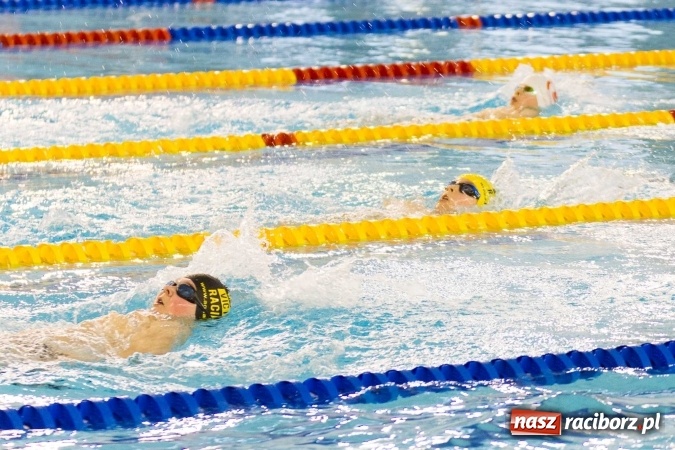 Zdjęcie w galerii na portalu naszraciborz.pl: Mistrzostwa Szkół Sportowych w pływaniu - FOTOREPORTAŻ wiadomości z regionu