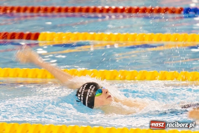 Zdjęcie w galerii na portalu naszraciborz.pl: Mistrzostwa Szkół Sportowych w pływaniu - FOTOREPORTAŻ wiadomości z regionu