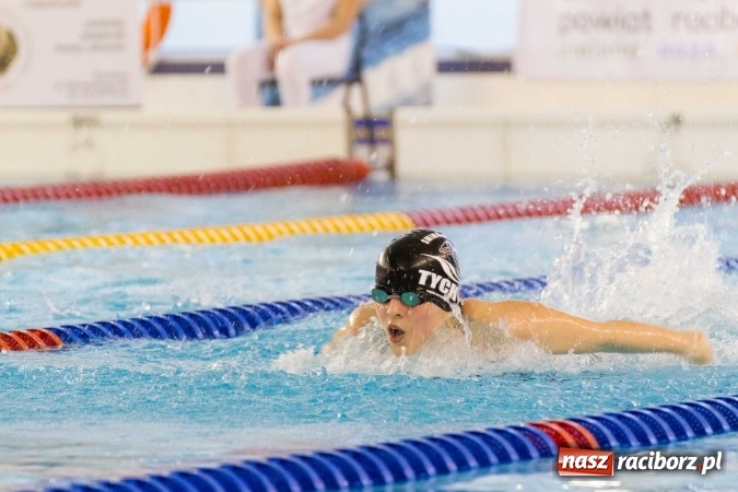 Zdjęcie w galerii na portalu naszraciborz.pl: Mistrzostwa Szkół Sportowych w pływaniu - FOTOREPORTAŻ wiadomości z regionu