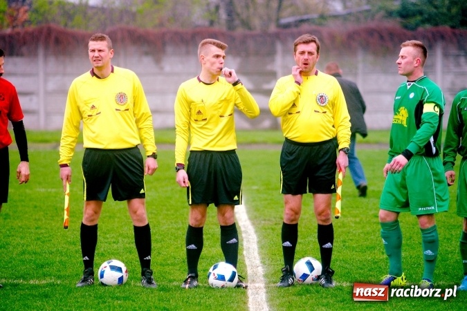 Zdjęcie w galerii na portalu naszraciborz.pl: Niespodzianka w Tworkowie. Brzezie pokonało wicelidera wiadomości z regionu