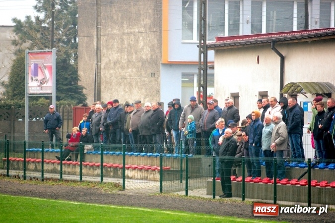 Zdjęcie w galerii na portalu naszraciborz.pl: Niespodzianka w Tworkowie. Brzezie pokonało wicelidera wiadomości z regionu