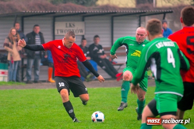 Zdjęcie w galerii na portalu naszraciborz.pl: Niespodzianka w Tworkowie. Brzezie pokonało wicelidera wiadomości z regionu