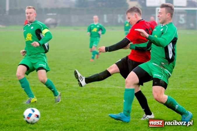 Zdjęcie w galerii na portalu naszraciborz.pl: Niespodzianka w Tworkowie. Brzezie pokonało wicelidera wiadomości z regionu