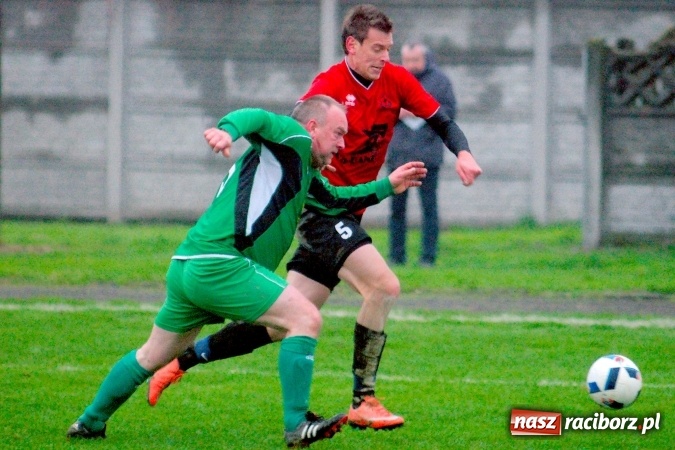 Zdjęcie w galerii na portalu naszraciborz.pl: Niespodzianka w Tworkowie. Brzezie pokonało wicelidera wiadomości z regionu