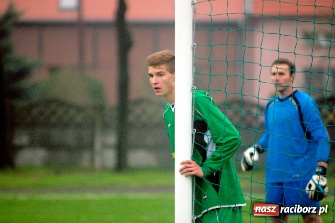 Zdjęcie w galerii na portalu naszraciborz.pl: Niespodzianka w Tworkowie. Brzezie pokonało wicelidera wiadomości z regionu
