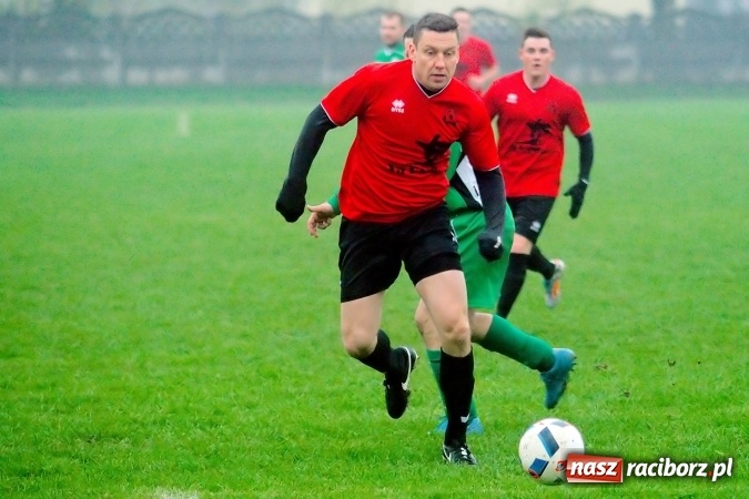 Zdjęcie w galerii na portalu naszraciborz.pl: Niespodzianka w Tworkowie. Brzezie pokonało wicelidera wiadomości z regionu