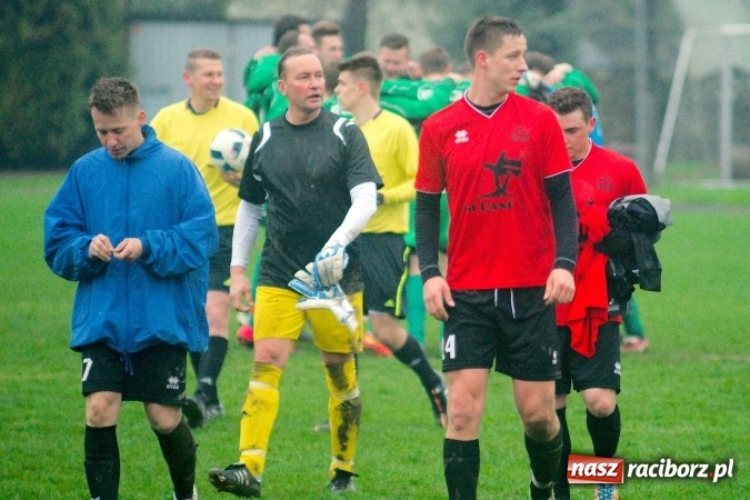 Zdjęcie w galerii na portalu naszraciborz.pl: Niespodzianka w Tworkowie. Brzezie pokonało wicelidera wiadomości z regionu