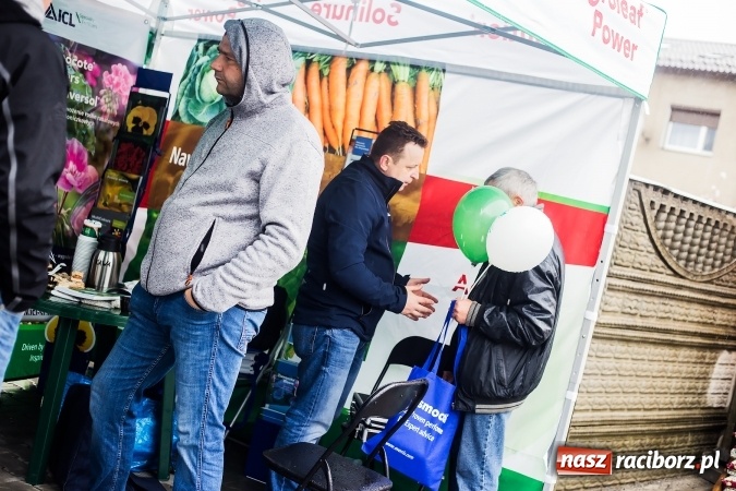 Zdjęcie w galerii na portalu naszraciborz.pl: Prelekcja w Agro Markecie przyciągnęła miłośników ogrodnictwa wiadomości z regionu
