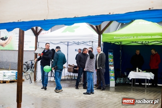 Zdjęcie w galerii na portalu naszraciborz.pl: Prelekcja w Agro Markecie przyciągnęła miłośników ogrodnictwa wiadomości z regionu
