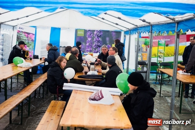 Zdjęcie w galerii na portalu naszraciborz.pl: Prelekcja w Agro Markecie przyciągnęła miłośników ogrodnictwa wiadomości z regionu