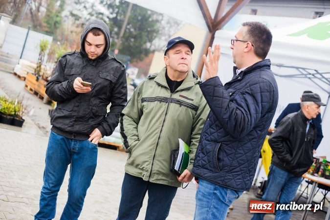 Zdjęcie w galerii na portalu naszraciborz.pl: Prelekcja w Agro Markecie przyciągnęła miłośników ogrodnictwa wiadomości z regionu