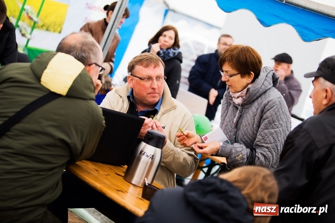 Zdjęcie w galerii na portalu naszraciborz.pl: Prelekcja w Agro Markecie przyciągnęła miłośników ogrodnictwa wiadomości z regionu