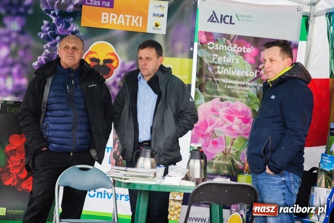 Zdjęcie w galerii na portalu naszraciborz.pl: Prelekcja w Agro Markecie przyciągnęła miłośników ogrodnictwa wiadomości z regionu