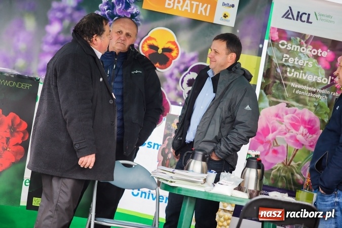 Zdjęcie w galerii na portalu naszraciborz.pl: Prelekcja w Agro Markecie przyciągnęła miłośników ogrodnictwa wiadomości z regionu