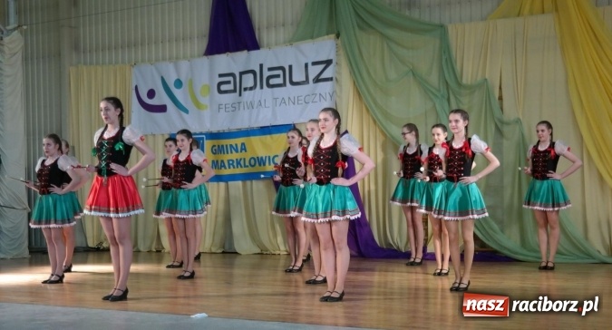 Zdjęcie w galerii na portalu naszraciborz.pl: Mażoretki z Zawady Ks. z pucharami w Marklowicach   wiadomości z regionu