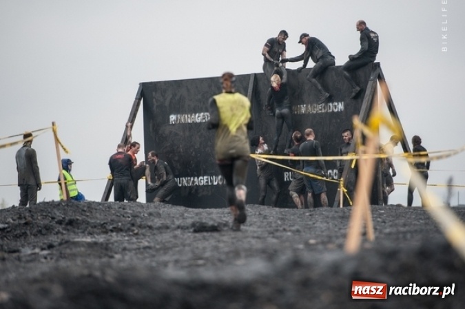 Zdjęcie w galerii na portalu naszraciborz.pl: Miał być Classic, a wyszedł Hardcore! Wyjątkowo ekstremalny Runmageddon szalał na hałdach w Zabrzu  wiadomości z regionu