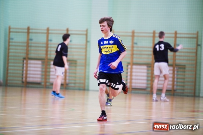Zdjęcie w galerii na portalu naszraciborz.pl: Finały Miejskie Szkół Gimnazjalnych w Piłce Ręcznej Chłopców wiadomości z regionu