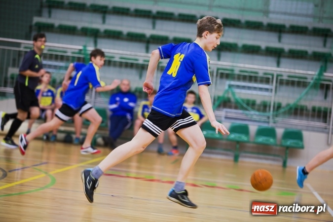 Zdjęcie w galerii na portalu naszraciborz.pl: Finały Miejskie Szkół Gimnazjalnych w Piłce Ręcznej Chłopców wiadomości z regionu