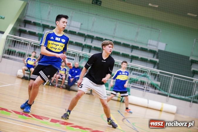 Zdjęcie w galerii na portalu naszraciborz.pl: Finały Miejskie Szkół Gimnazjalnych w Piłce Ręcznej Chłopców wiadomości z regionu
