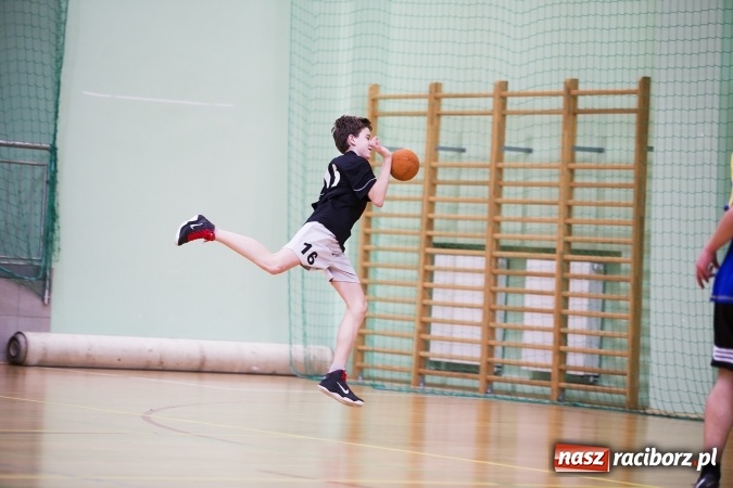 Zdjęcie w galerii na portalu naszraciborz.pl: Finały Miejskie Szkół Gimnazjalnych w Piłce Ręcznej Chłopców wiadomości z regionu