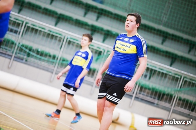 Zdjęcie w galerii na portalu naszraciborz.pl: Finały Miejskie Szkół Gimnazjalnych w Piłce Ręcznej Chłopców wiadomości z regionu
